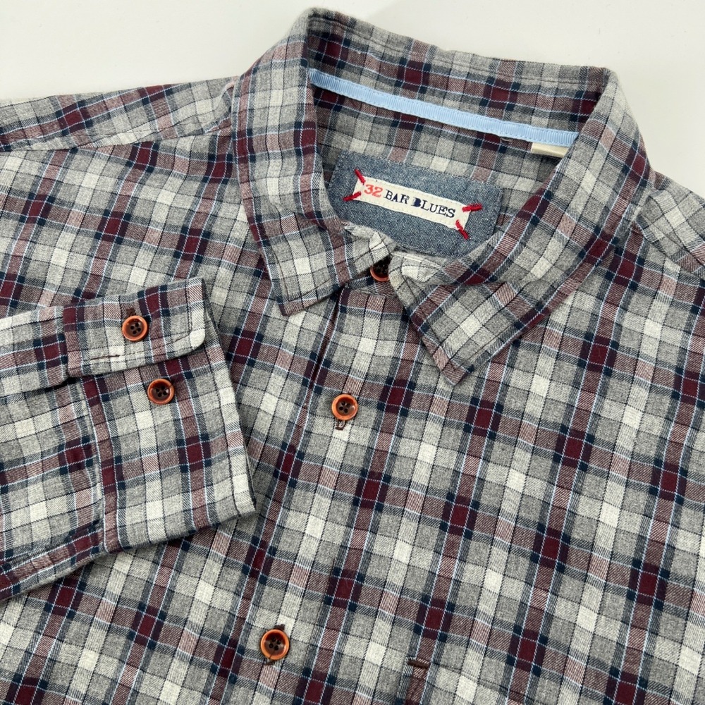 32 Bar Blues Button Down Shirt Men Medium Grey Burgundy Plaid Cotton Long Sleeve